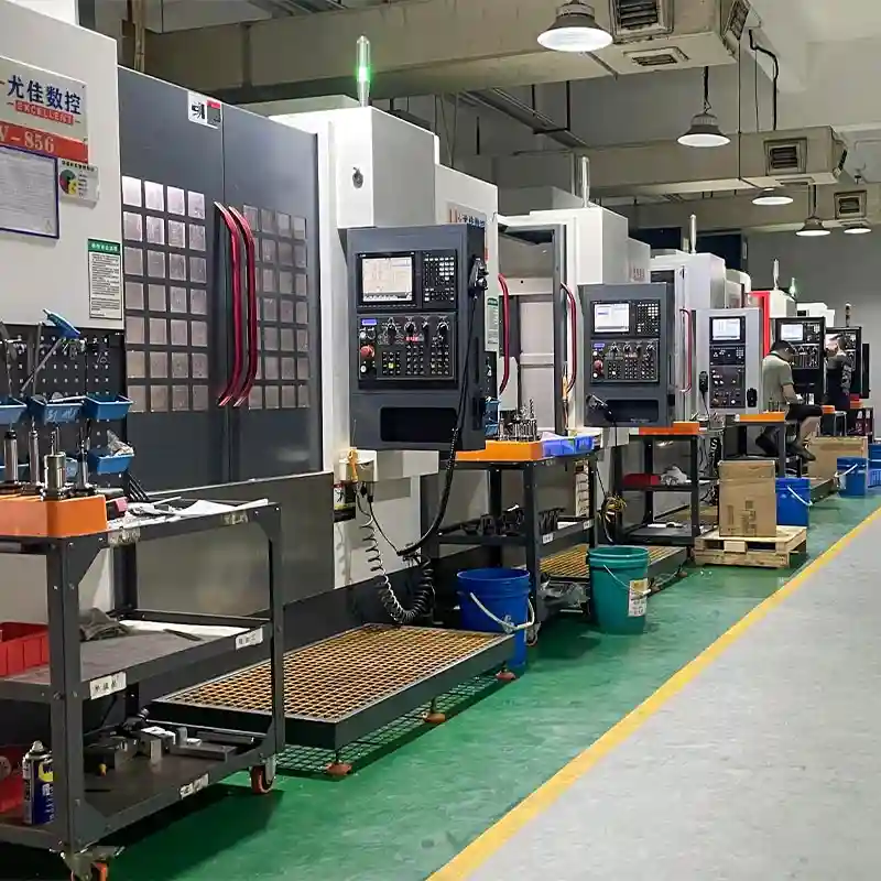 Workshop-zhuanxin Precision a 4 assi CNC